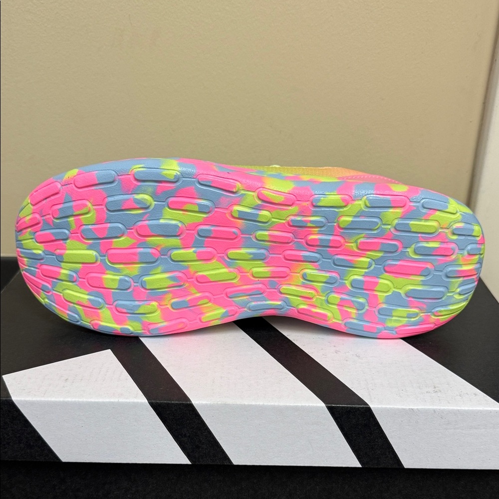 Adidas Lite Racer Adapt 7.0K Kids Pastel Rainbow Sneakers Sz 4 Big Kids NIB - Picture 2 of 7